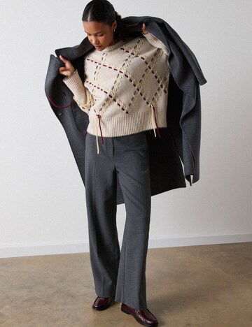 Whistles Regular Pants in Grey: front