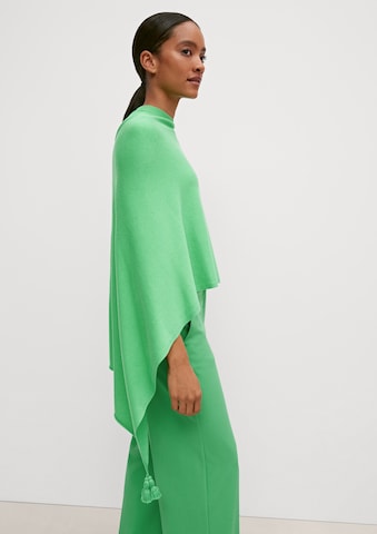 COMMA Cape in Green: front