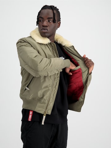 ALPHA INDUSTRIES Kurtka przejściowa 'Injector III' w kolorze zielony