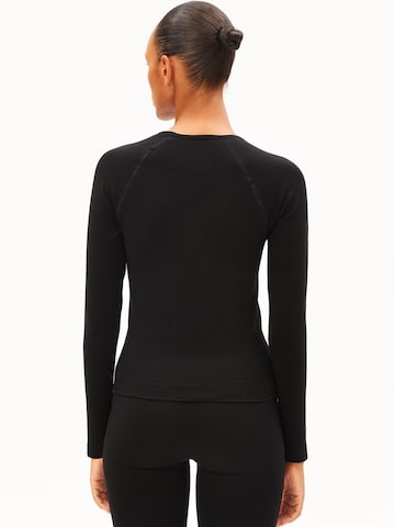 ARMEDANGELS Longsleeve SEAMLESS in Schwarz