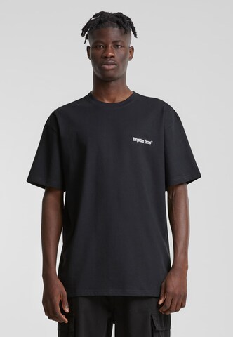 Forgotten Faces Shirt in Schwarz: Vorderseite