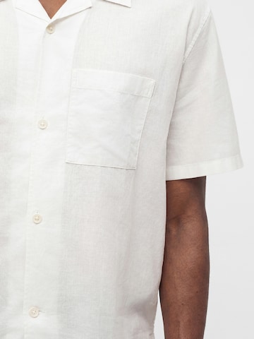 GAP Comfort Fit Риза в бяло