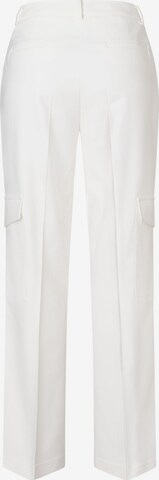 MORE & MORE Regular Cargo Pants in White: front