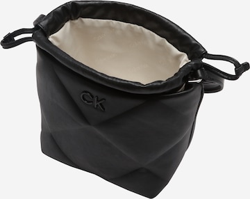 Geantă tip sac de la Calvin Klein pe negru