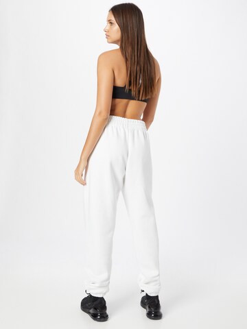 Nike Sportswear - Loosefit Pantalón en blanco