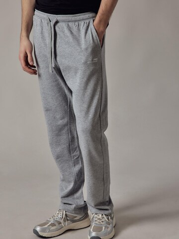 OWN Off With Nature Regular Broek 'Joggers Dritti' in Grijs