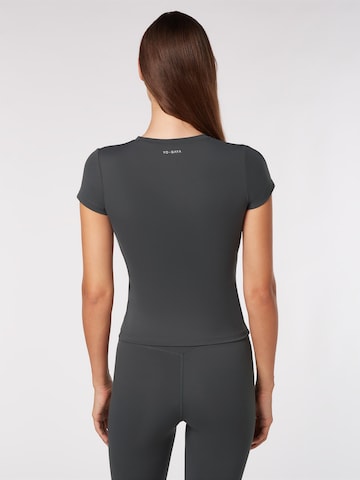 YO-GAYA Sporttop 'Short Sleeve Top' in Grijs