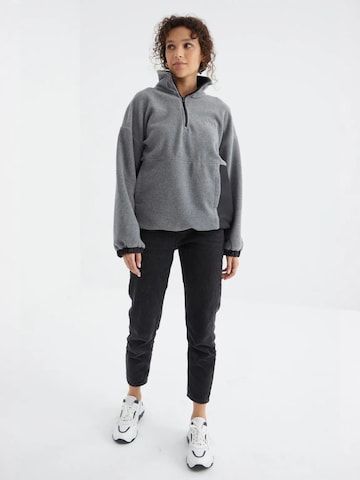 Giacca di pile di Tommy Life in grigio
