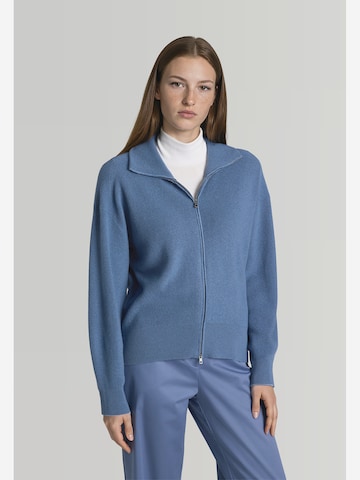 Cardigan MAERZ Muenchen en bleu : devant