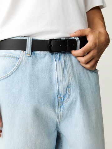Cintura di Pull&Bear in nero