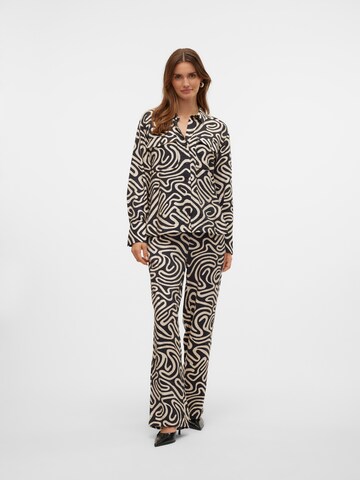 Chemisier 'VMVIGDIS' VERO MODA en noir