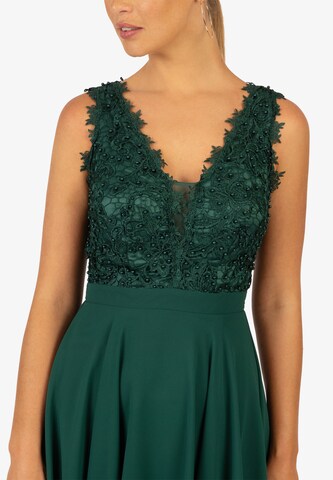 APART - Vestido de gala en verde