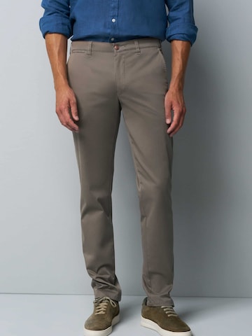 MEYER Regular Chino Pants 'M5' in Brown: front