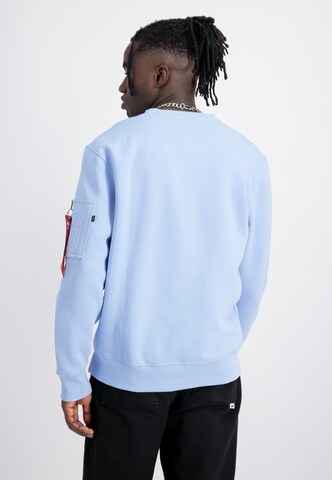 ALPHA INDUSTRIES Sweatshirt in Blau