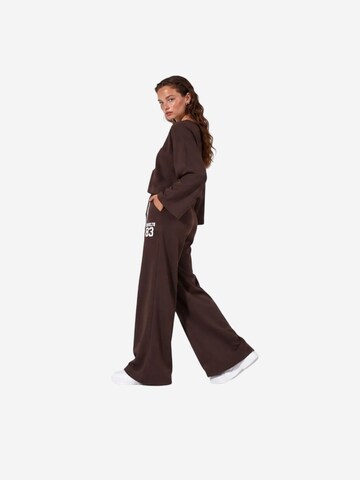 Lady Bersan - Roupa de casa em castanho