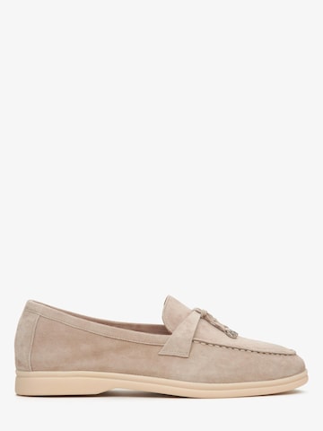 Estro Classic Flats '935-2' in Beige: front