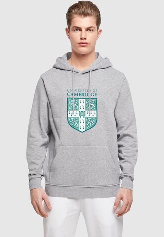 Merchcode Sweatshirt 'University Of Cambridge  - Shield' in Grijs: voorkant