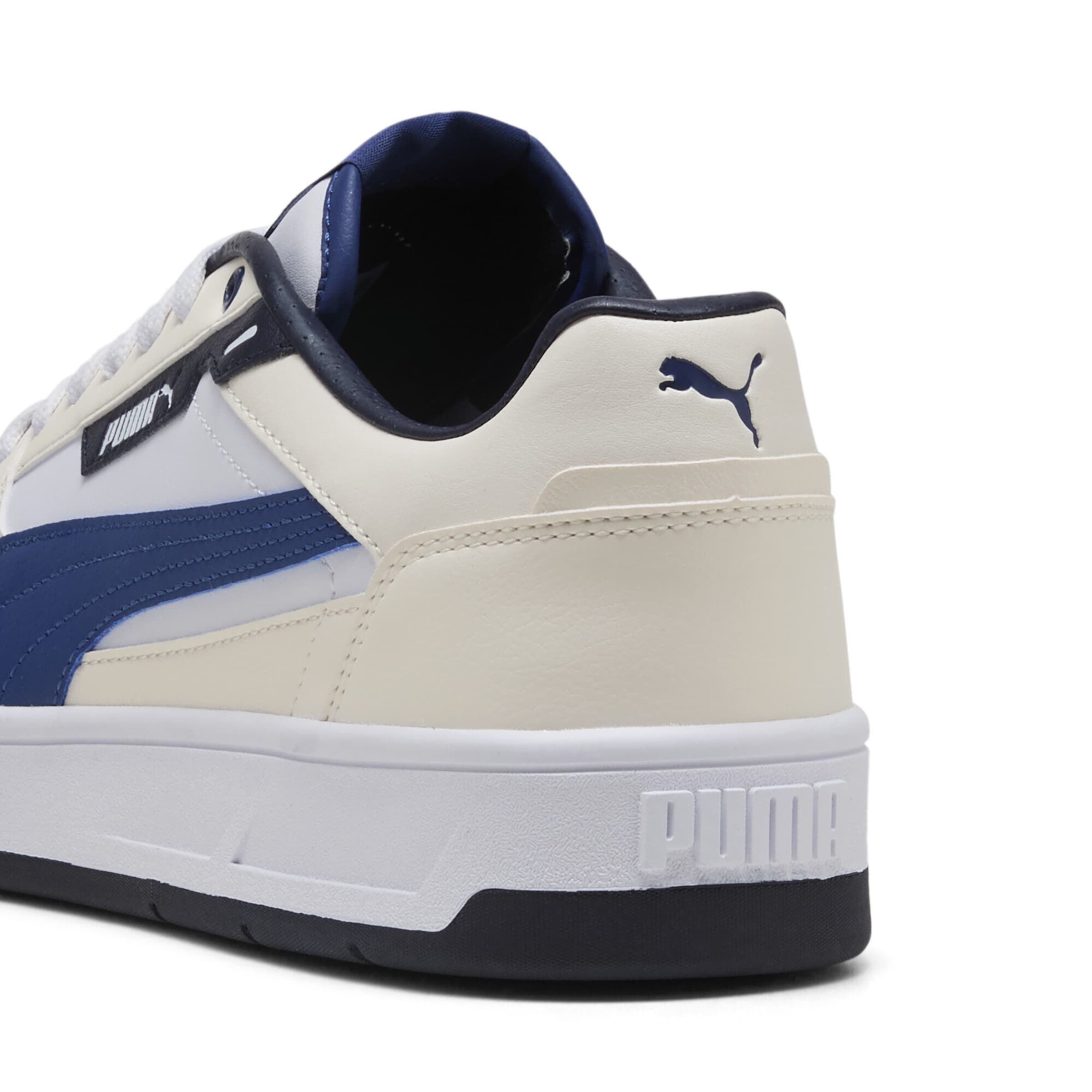 Baskets basses 'Court Classic Street' PUMA en blanc