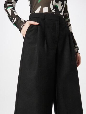 NA-KD Wide leg Pleat-front trousers 'Stephsa' in Black