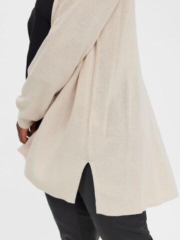 Vero Moda Curve Strickjacke in Beige