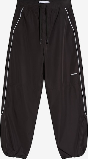 Bershka Housut värissä musta, Tuotenäkymä