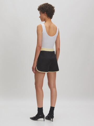 Regular Pantalon 'Tya' EDITED en noir