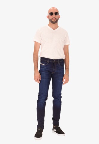 DIESEL Slimfit Jeans in Blau: Vorderseite