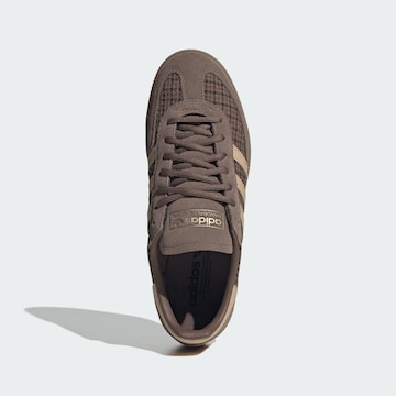 ADIDAS ORIGINALS - Sapatilhas baixas 'Spezial' em castanho