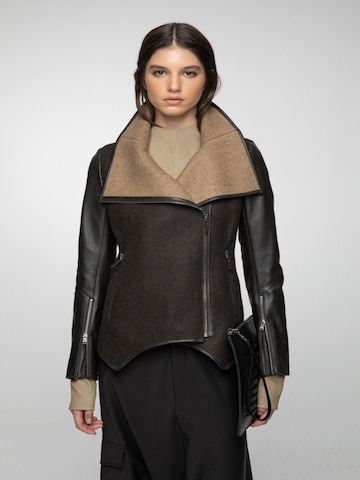 VESPUCCI BY VSP Winter jacket 'Emma' in Brown: front