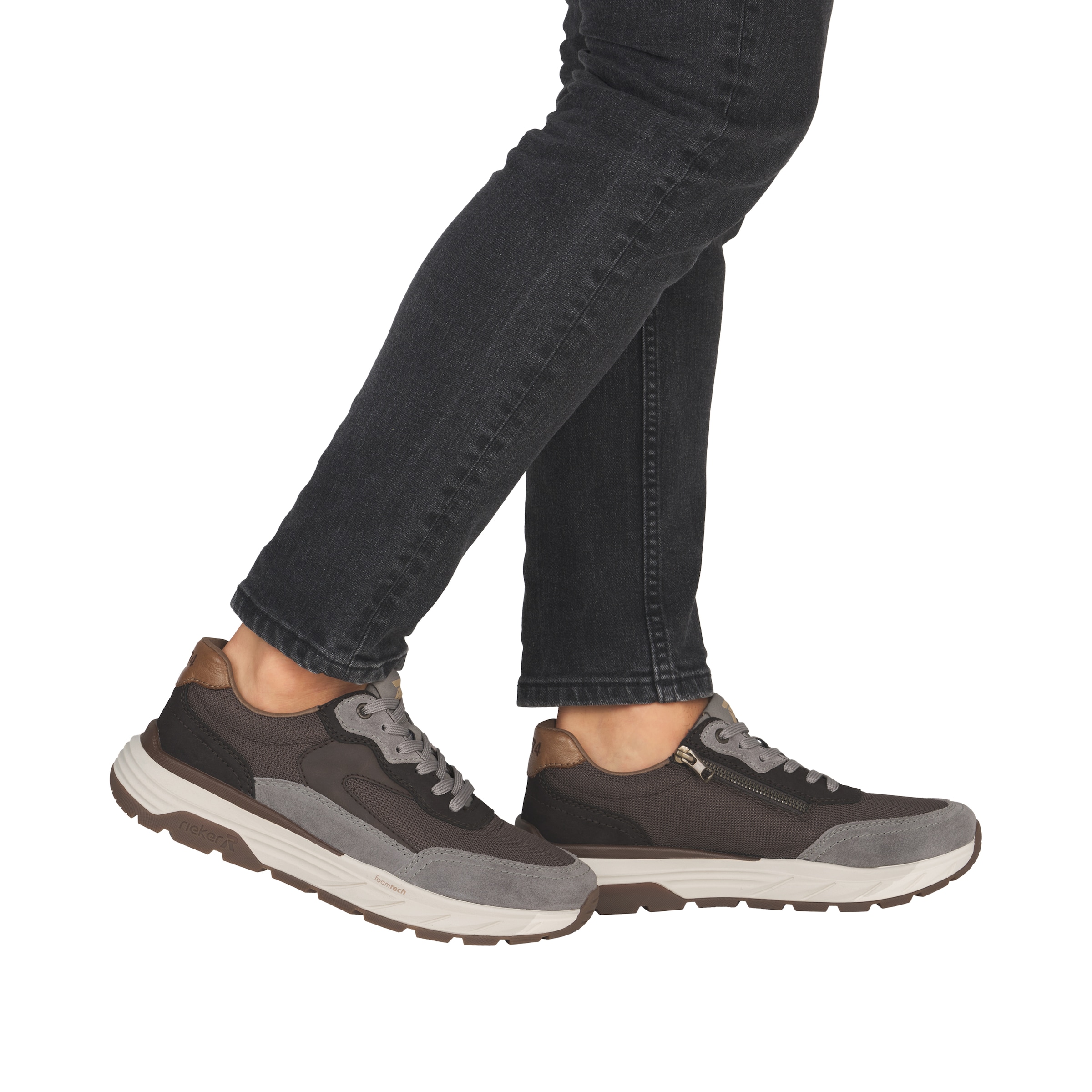 Baskets basses Rieker en marron : devant