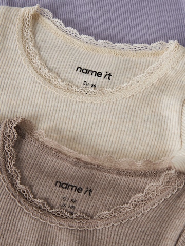 Tutina / body per bambino di NAME IT in beige