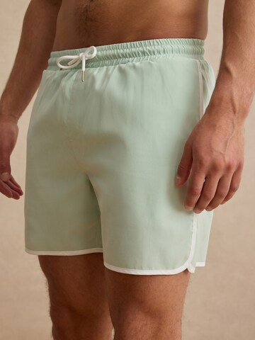 DAN FOX APPAREL Zwemshorts 'Kerim' in Groen