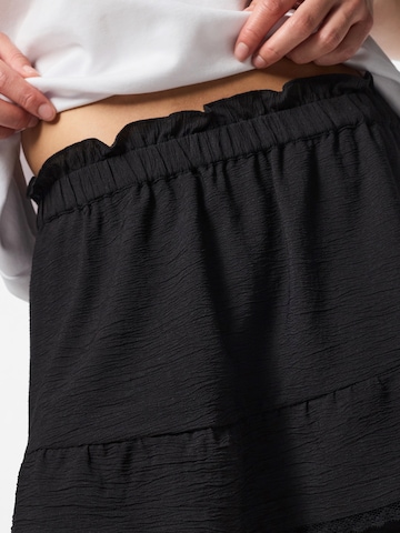 PIECES Sukňa 'PCALBA' - Čierna