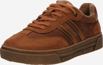 MUSTANG Nizke superge | rjava barva: sprednja stran