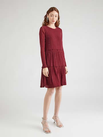 Moves Dress 'Huma' in Red: front