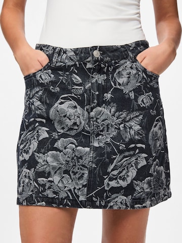 PIECES Skirt 'PCMarosa' in Black