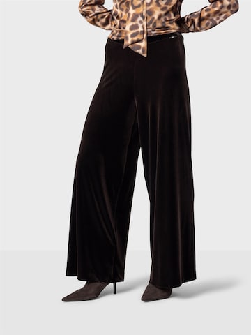 regular Pantaloni ' ' di NAULOVER in marrone: frontale
