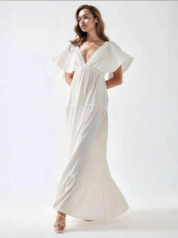 Hiccup Dress in White: front