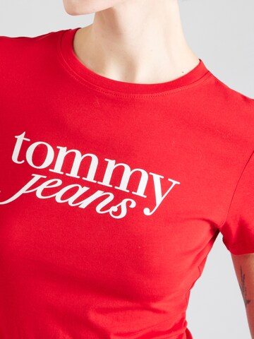 Tommy Jeans Μπλουζάκι 'ESSENTIAL' σε κόκκινο