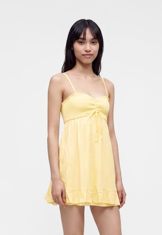 Robe d’été HOLLISTER en jaune : devant