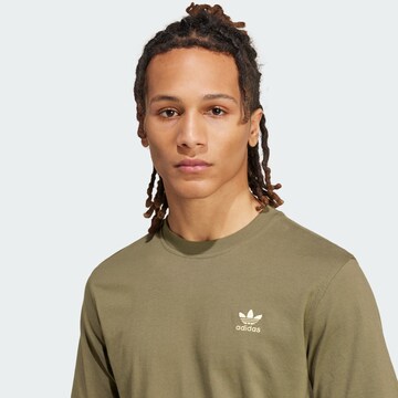 ADIDAS ORIGINALS Shirt 'Trefoil Essentials' in Groen