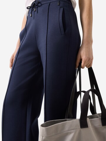 BOGNER Loose fit Pleat-Front Pants 'Cassie' in Blue