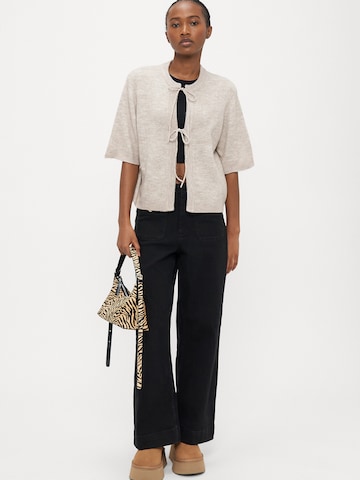 Only Petite Neuletakki 'ONLSIMONI' värissä harmaa