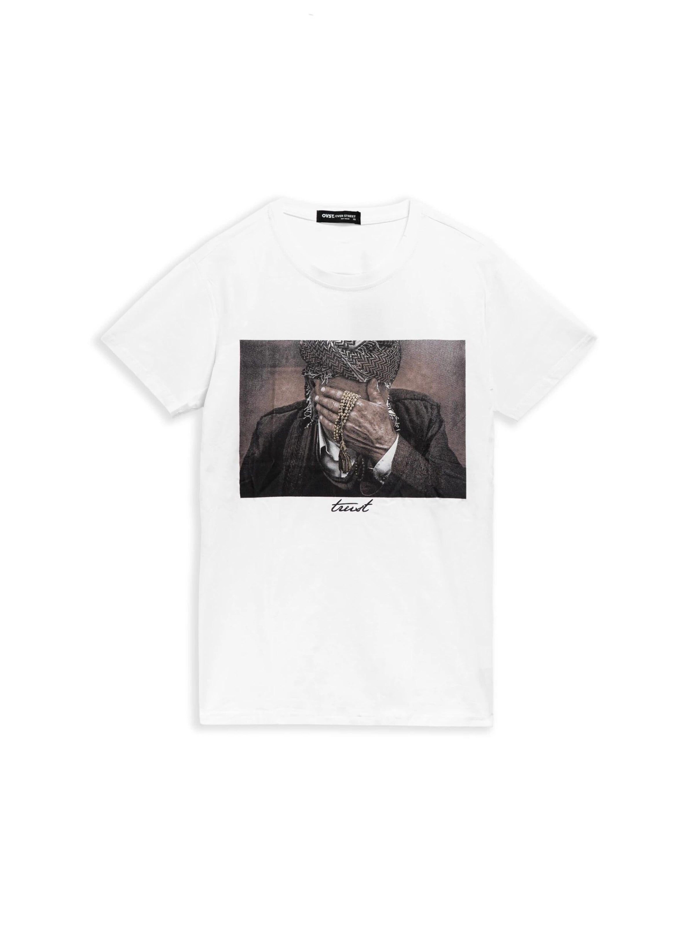 OVER STREET Shirt 'Camiseta blanca old man prayer beads slim fit tee' in White: front
