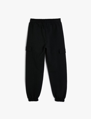 Koton Tapered Broek in Zwart