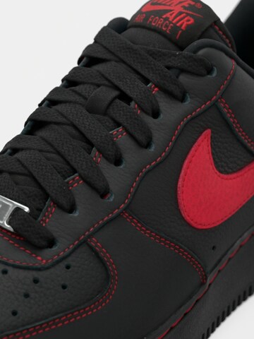 Baskets basses 'AIR FORCE 1 '07 LV8' Nike Sportswear en noir