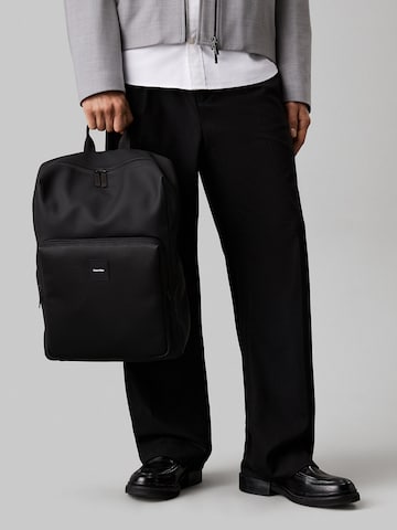 Sac à dos Calvin Klein en noir : devant