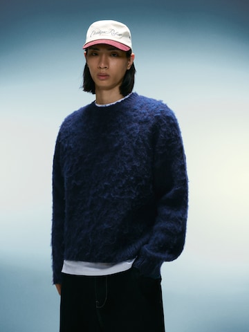 Pull-over Bershka en bleu : devant