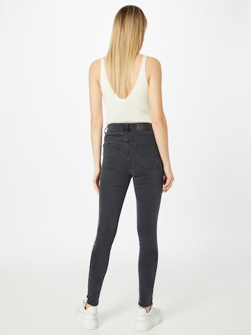 NU-IN Skinny Jeans in Schwarz