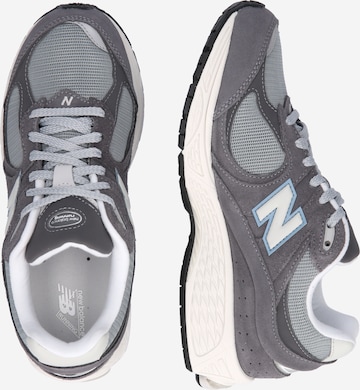 new balance Sneakers '2002' in Grey